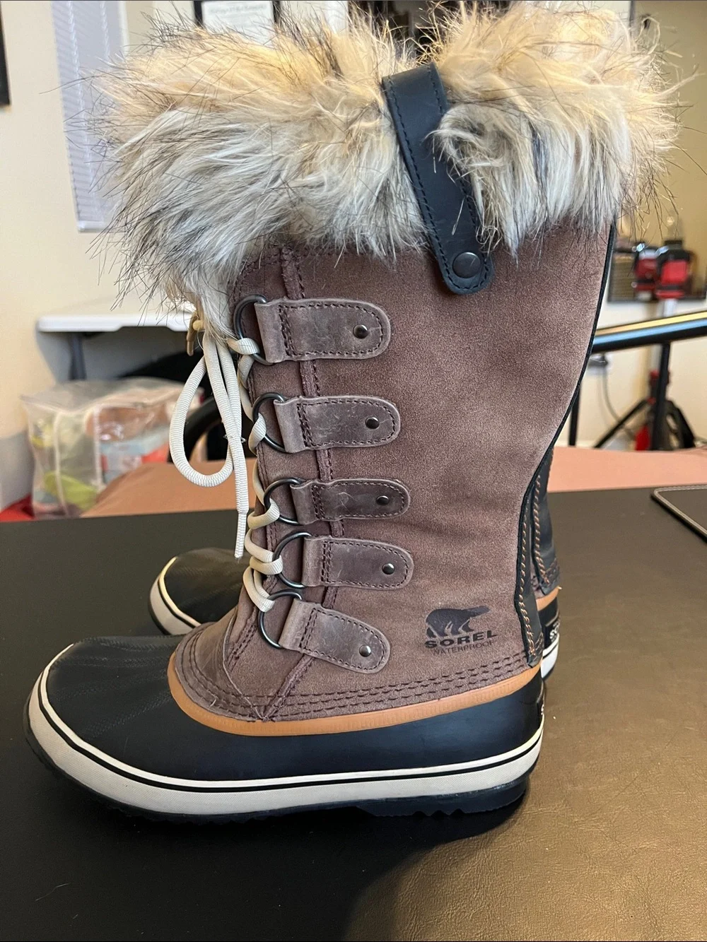 Sorel Black Women's Winter Boots with Faux Fur Trim